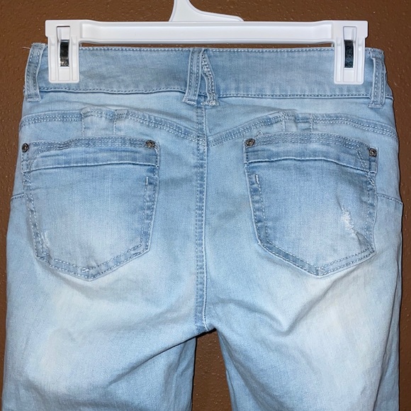 Booty Distressed tight skinny jeans size 5 or Small/Medium - Picture 11 of 13